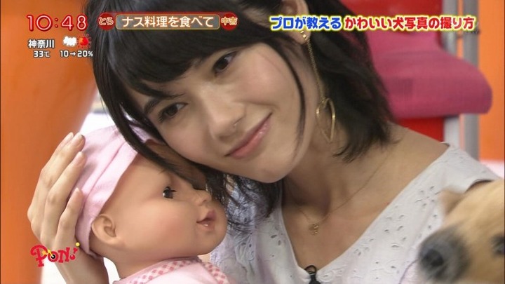 窪真理お姉さんの腋を舐めたくなるエロ画像 8
