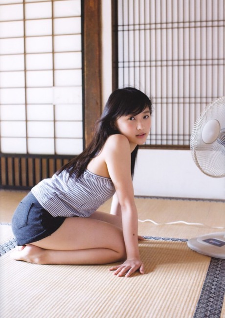 太ももを舐めたくなるエロフェチ画像40枚 28