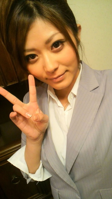 AV女優が服着てる画像まとめ 27