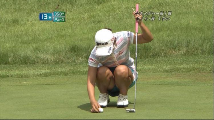 女子プロゴルファーのパンチラキャプ画像 24