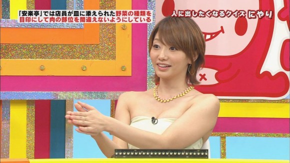 眞鍋かをりの胸の谷間や黒パンストがエロいキャプ画像30枚 5