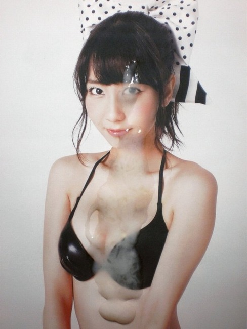 人気アイドルにおもいっきりザーメンぶっかけてるエロ画像 11