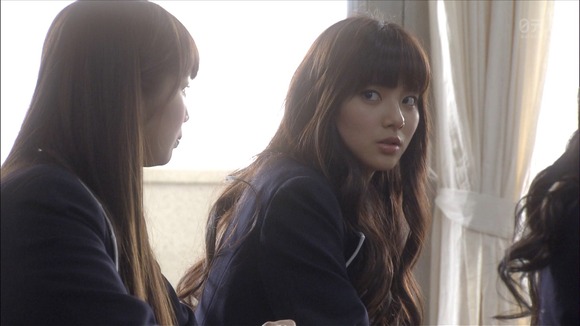 新川優愛　グラビアアイドルの抜けるエロ画像ください 28