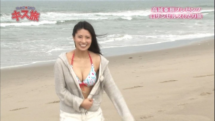 アゲぽよガールズが水着姿でビーチバレーしてる 26