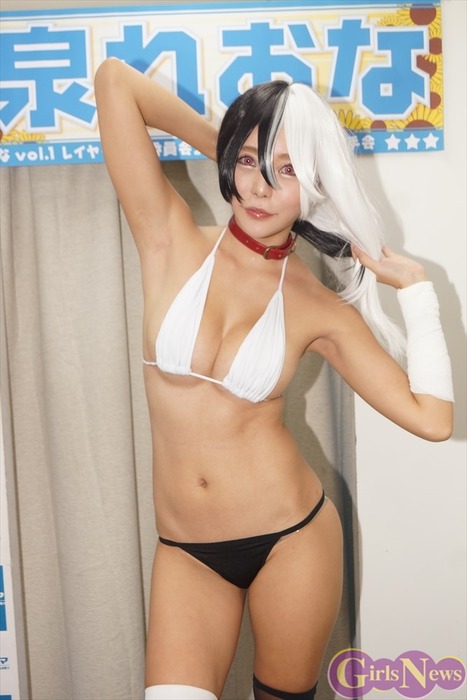 【画像】コスプレイヤーの泉れおなが秋葉原のソフマップに登場！ 8