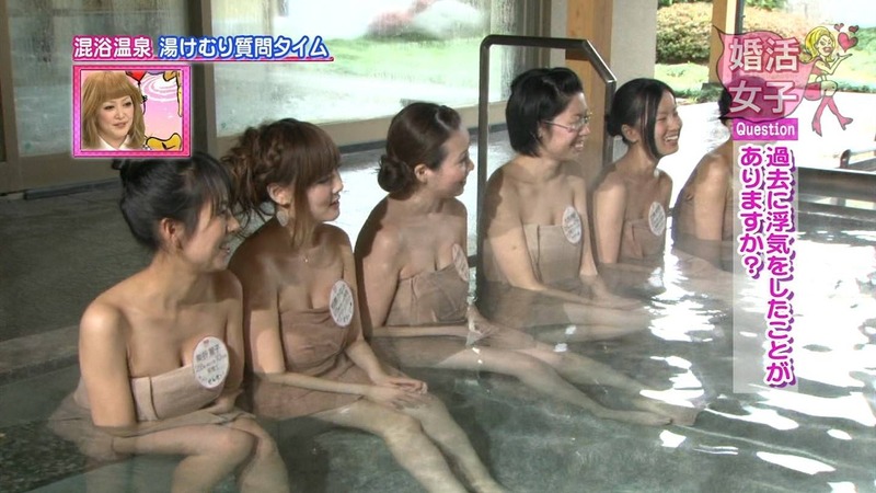おのののかが胸の谷間見せてバスタオル一枚になって入浴 10