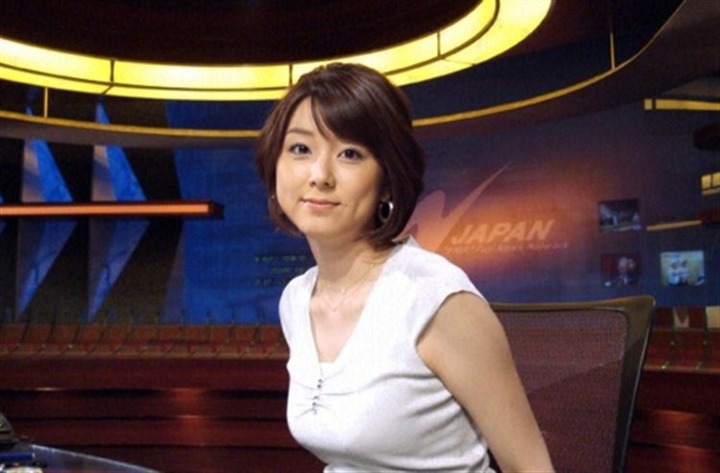 大島由香里女子アナの着衣巨乳がエロい画像 4