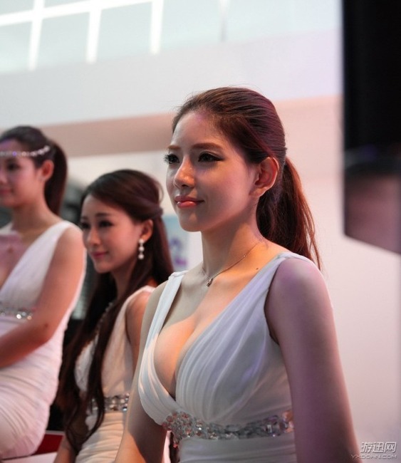 台湾キャンギャルのコスプレがエロい画像30枚 2