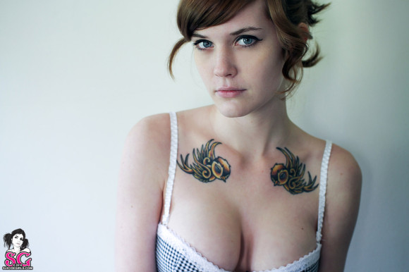 タトゥーつけてる白人の巨乳おっぱいがエロい画像35枚 9