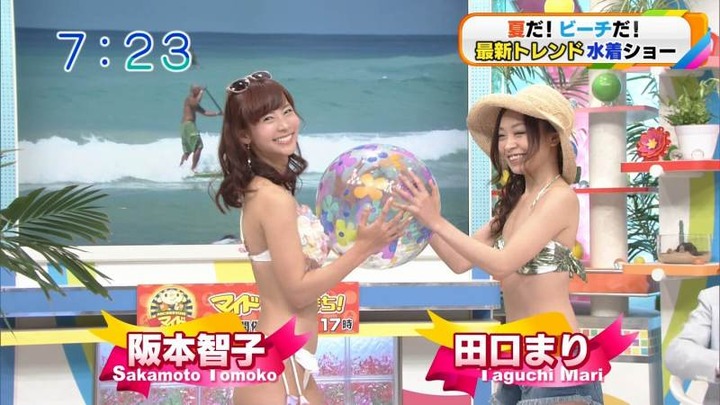 スタジオで行われたHな水着ショーのキャプ画像 8