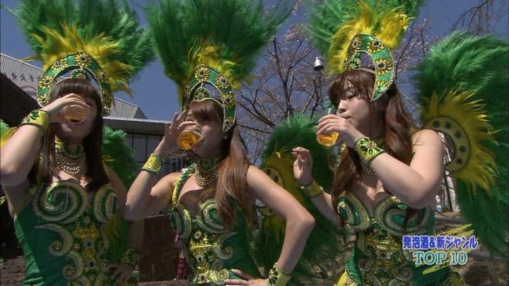 ランク王国でサンバガールとOLが花見してるエロ画像 14