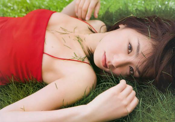 尾野真千子(29)女優の濡れ場で乳首が見えてるお宝エロ画像まとめ 12