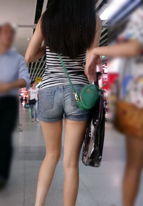 観光で来てる中国人の生足がなかなかエロいｗｗｗｗｗｗ（素人盗撮エロ画像あり） 7