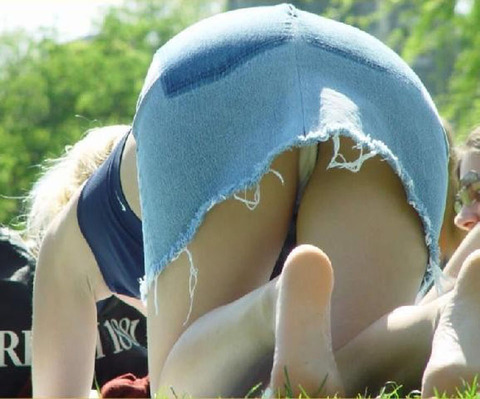 デニムミニスカの女発見したら100％パンチラするから見逃すなよｗｗｗｗｗ（画像あり） 8