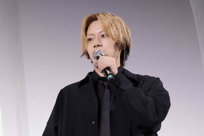 舞台裏のリアルか、配慮不足か？佐藤流司の「本音発言」がSNSで大激論を巻き起こした理由