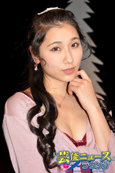 声優で女優の小見川千明 23 さんがおっぱいをアピールしてると話題に 知ってる アニメ 漫画 ニュース
