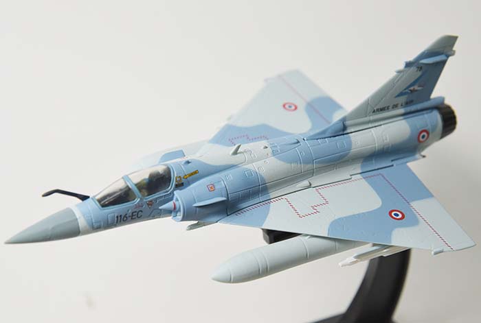 レビュー アシェット エアファイターコレクション Vol 16 フランス空軍 ミラージュ 00 5f 戦闘飛行隊 1 2 Cigognes 買って見た この形なんかいい