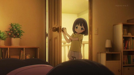 明日ちゃんのセーラー服1話場面カット_053