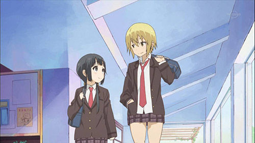 AIURA_008_20130417161445.jpg