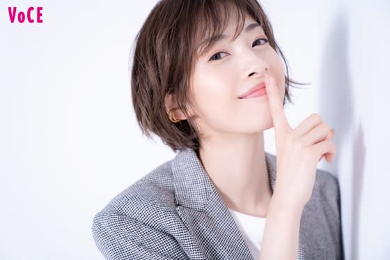 明日海りお様 可愛いポーズ なんでもつぶやきちゃんねる