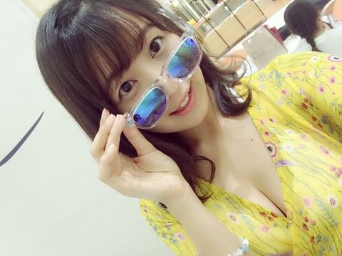 惣田紗莉渚の谷間キター！！！！！！！！！！！