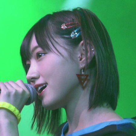 【悲報】太田夢莉がいつの間にかピアス穴開けまくりな件