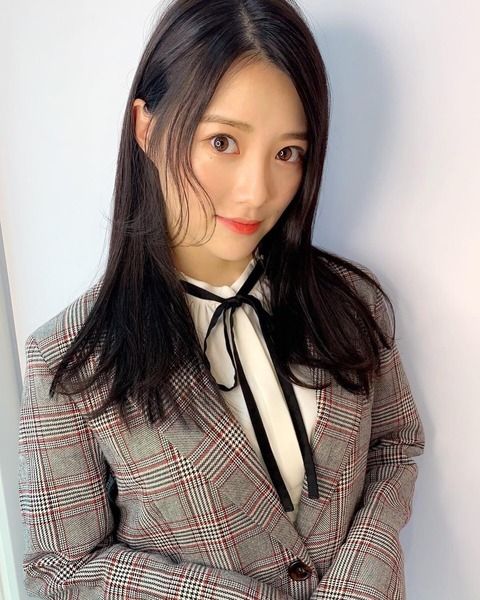 木本花音「黒髪になりました」