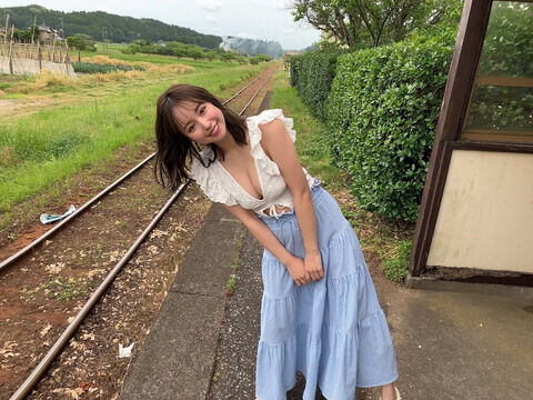 【朗報】元NMB48近藤里奈が週プレで爆乳グラビア披露
