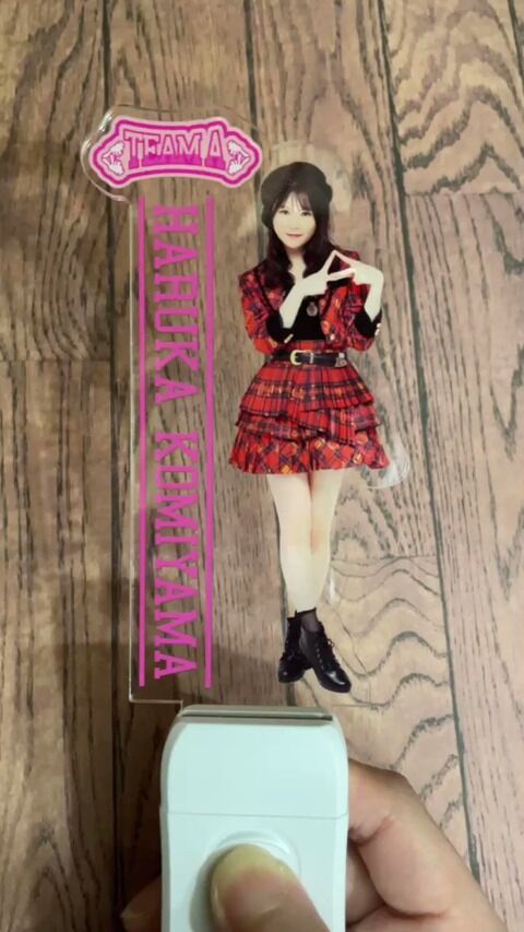【AKB48】新チームグッズアクリルペンライトが大好評！