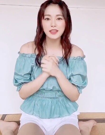 【朗報】元NGT48長谷川玲奈がファースト写真集発売決定!!!【れなぽん】