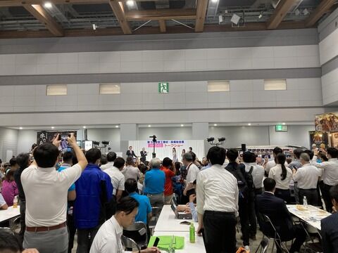 【朗報】AKB48が参加した東京ビックサイトのイベントが大盛況wwwwwwwww