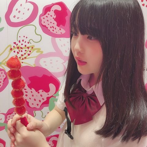 【AKB48】研究生佐藤美波ちゃん、おいしそうにアレを咥えてる画像が流出…