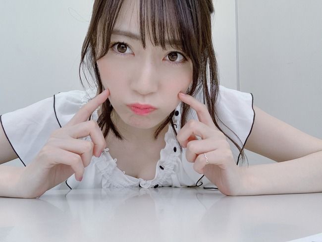 【元AKB48】松井咲子さん「エスカレーターで『後ろの女性がスカートめくれてますよ』と小声で教えてくれた。トイレ行ってまさか１時間程丸見えだった？」