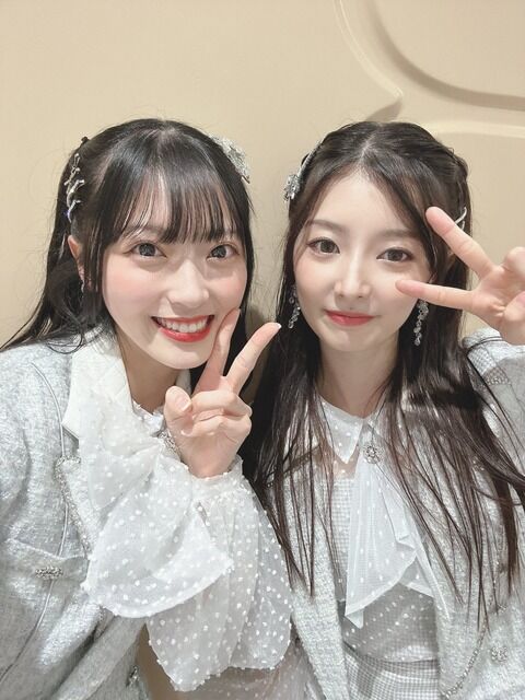 【AKB48】17期研究生佐藤綺星ちゃん、着替え中のメンバーをうｐしてしまう