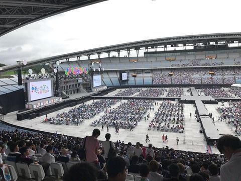 【悲報】乃木坂46の千秋楽ライブ、全く客が入らずスカスカにｗｗｗ
