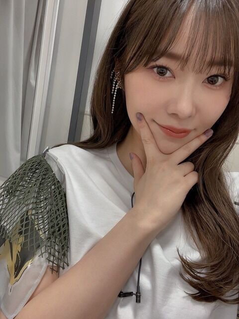指原莉乃って最初アンチだらけだったけどあまりにも毎日テレビ出るしCMの商品も売れてるからアンチも消えたな