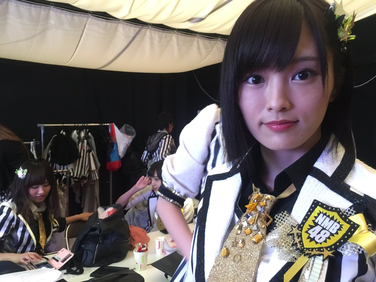 【画像あり】 やりすぎライブで太田夢莉ちゃんが手渡しでサインボールくれた【NMB48】