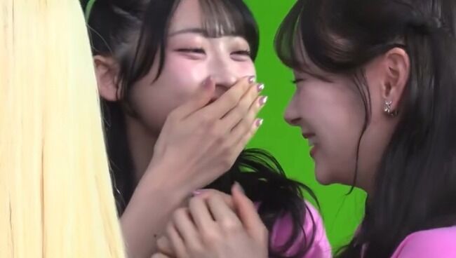 【AKB48】佐藤綺星ちゃんと、伊藤百花ちゃんのイチャイチャ動画が可愛い！！【あいちゃん・いともも】