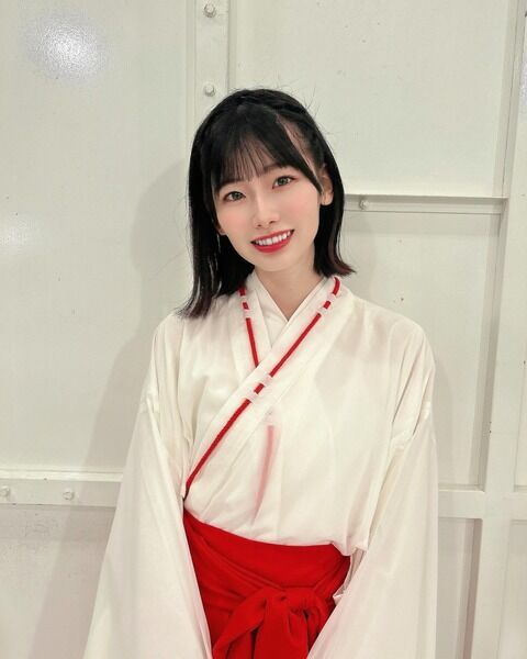 浅井七海ちゃんの巫女姿