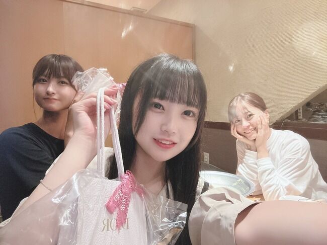 【元AKB48】佐藤美波、島田晴香、本間麻衣の3人で食事をする【さとみな・はるぅ・まいちゃん】