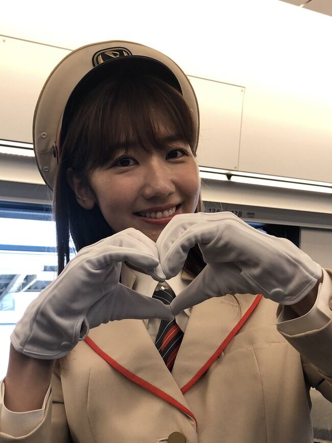 【朗報】柏木由紀さん、緊急事態宣言の前日に電車内で無事コンサートを開催！！【新型コロナウイルス・AKB48ゆきりん】