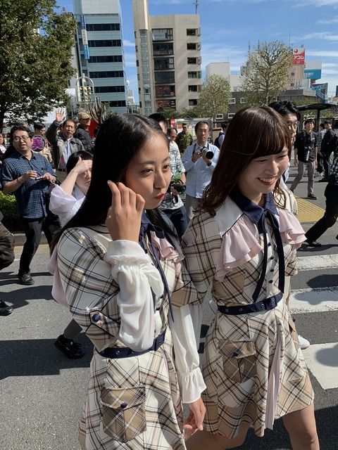 チーム8メンバーをつけ回す不審な集団がいるんだけど