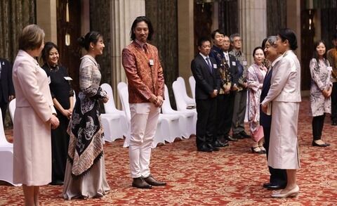 【朗報】元AKB仲川遥香さんインドネシアにて天皇、皇后両陛下に面会する機会を頂く