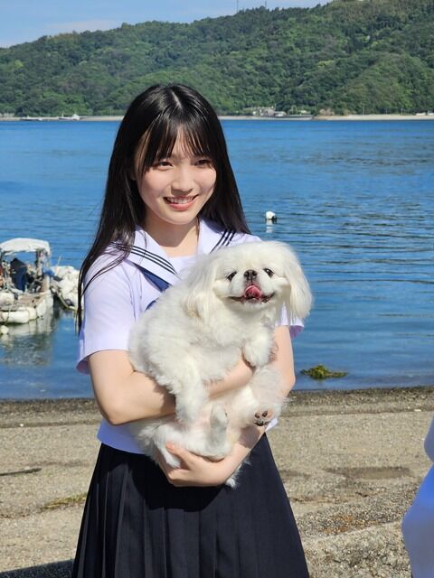 【速報】岡村梨央ちゃんと愛犬があまりにも似すぎだと話題wwwwwwwwww