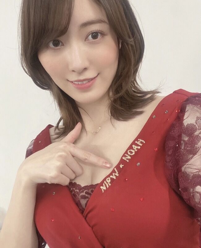 【悲報】松井珠理奈、「新日本vs NOAH対抗戦」のゲスト解説で案の定ボロカス・・・【元SKE48】