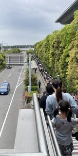 【朗報】AKB東京握手会、入場列が凄い事になってる・・・