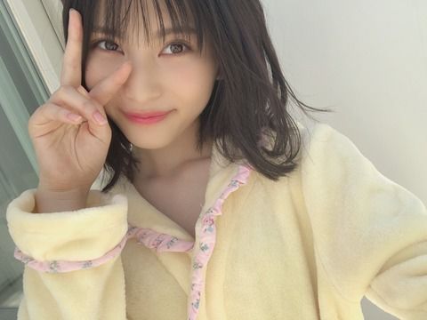 【朗報】18歳になった福岡聖菜ちゃんの水着がついに解禁！！！