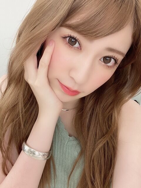 【遅報】吉田朱里が学生時代にNMB運営から受けたパワハラを暴露「休んだら明日から仕事ないよ、代わりはいくらでもいるから」