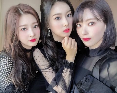 IZ*ONE公式Instagramで投稿されたメンバー画像が美し過ぎると話題www 24時間で20万いいね！を獲得wwwww