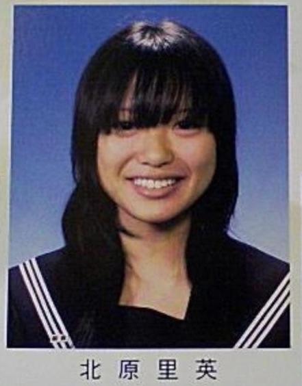 中学時代の北原里英さんをご覧ください・・・